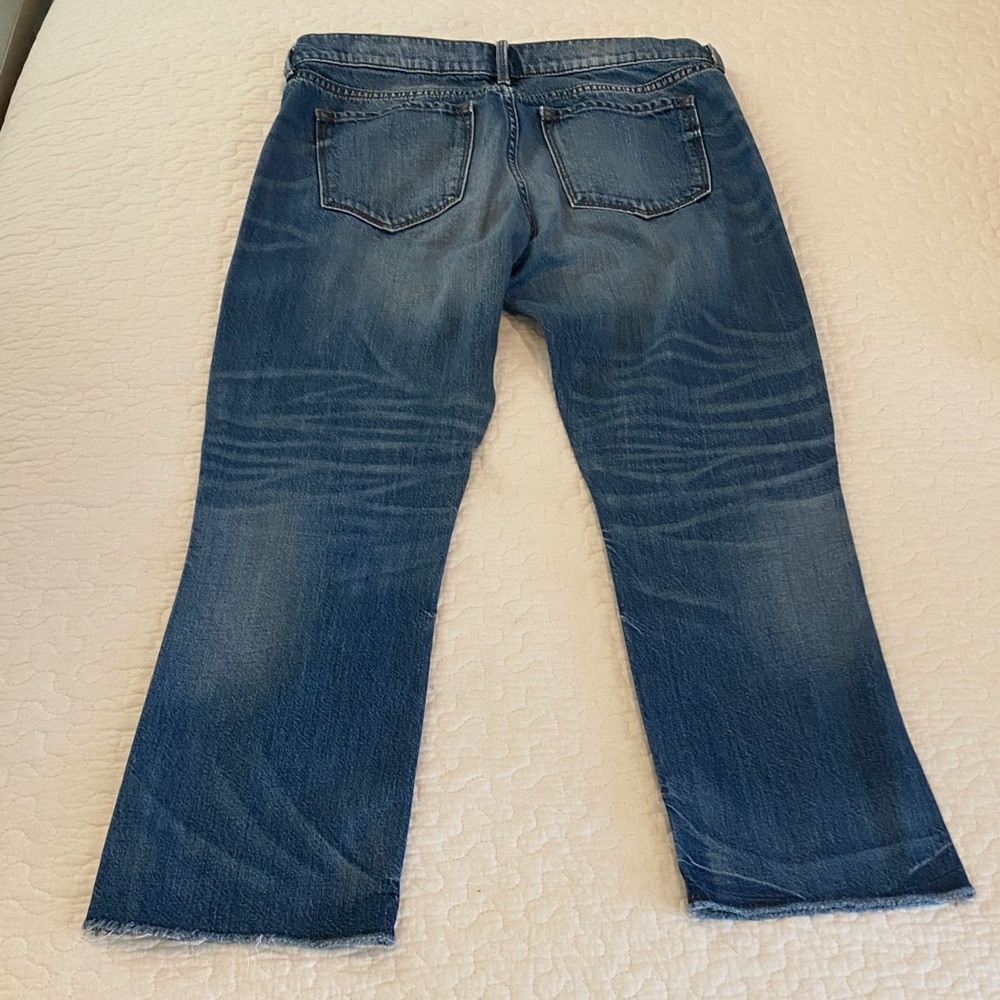 Banana Republic Faded Blue Denim Cropped Flare Jeans - Picture 7 of 8